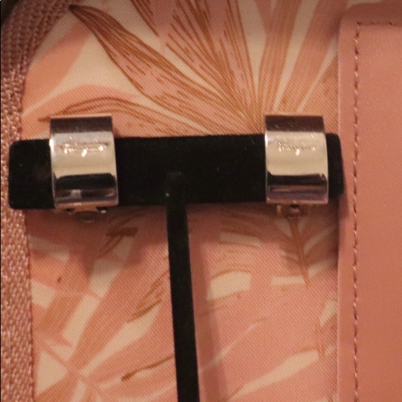 Salvatore Ferragamo clip on earrings silver tone - Picture 2 of 6